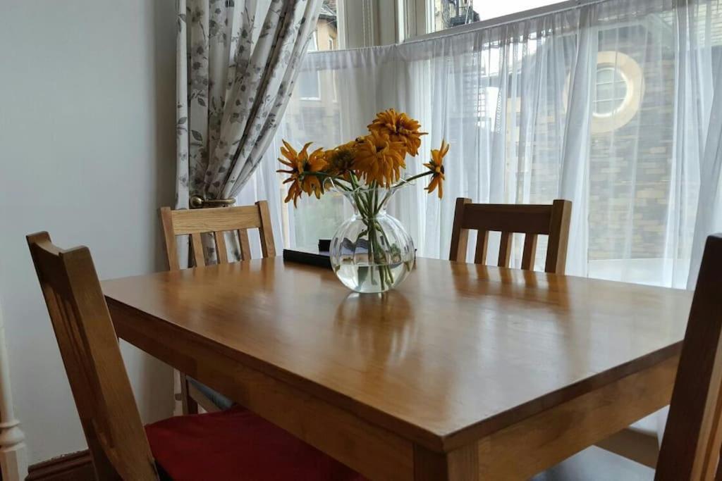 Lyndale Self-Catering Apartment Sleeps 4 温德米尔 外观 照片