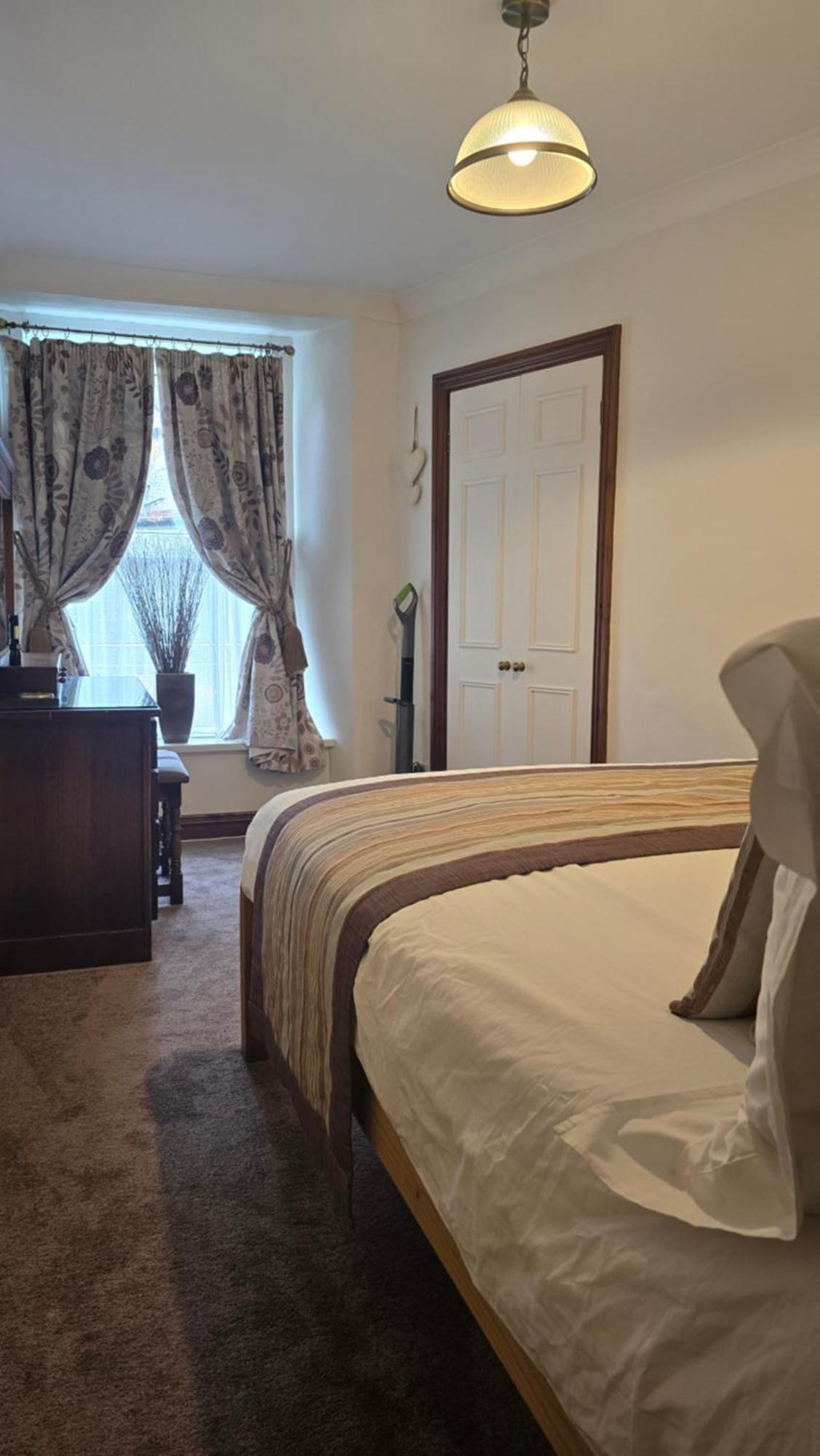 Lyndale Self-Catering Apartment Sleeps 4 温德米尔 外观 照片